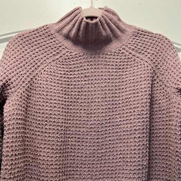 Hippie Rose Women’s Long Sleeve Cable Knit Turtleneck Pullover Sweater Sz M Pink - Picture 2 of 6